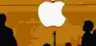Apple zirveye oturdu