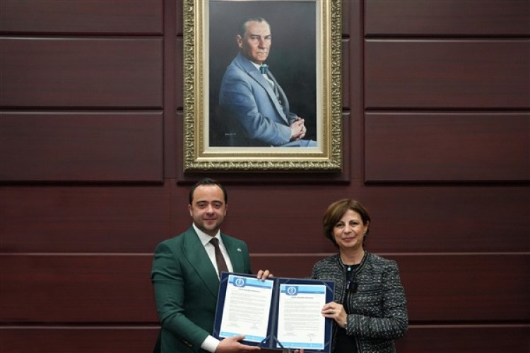 Başkan Ünlüce ve ESGİAD Başkanı Entok, Hakkaniyet Protokolü'nü imzaladı