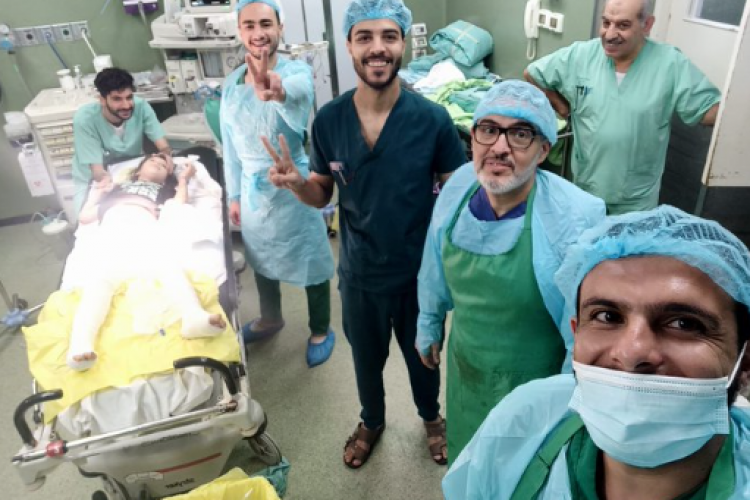 Gazze'deki "katliamı" anlatan İngiliz cerrahın Fransa'ya girişine izin verilmedi