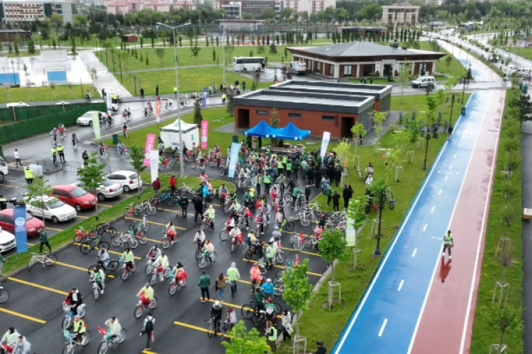 Kayseri'de edallar 11'inci Yeşilay Bisiklet Turu'nda çevrildi