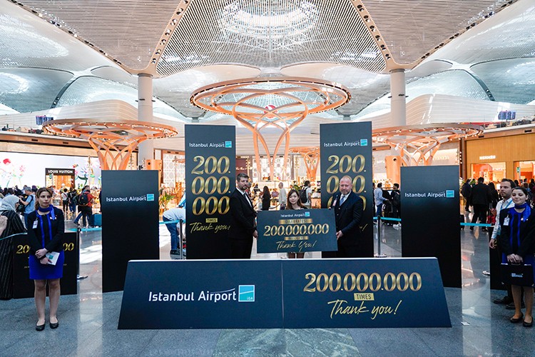 İGA İstanbul Havalimanı 200 milyonuncu yolcusunu ağırladı