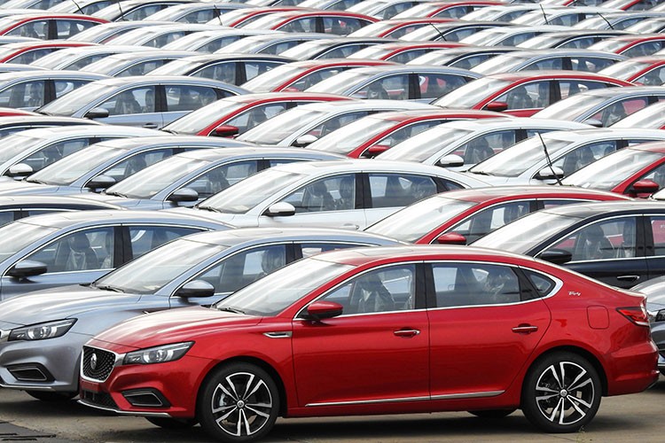 Çin'de temmuzda otomobil üretimi ve satışları azaldı