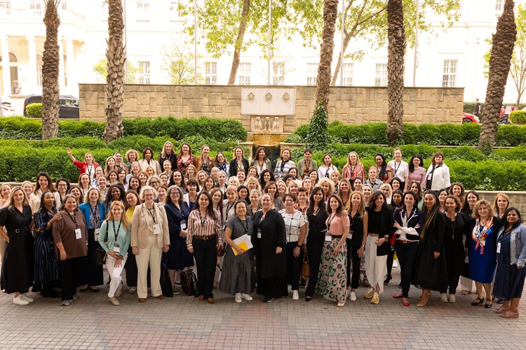 EY Girişimci Kadın Liderler Konferansı İstanbul'da gerçekleşti
