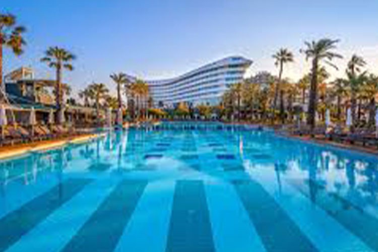 Hilton bu yaz Akdeniz'de 10 muhteşem tatil köyü açıyor 