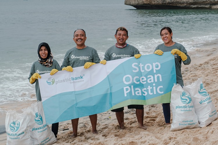 Acer, Plastic Bank İş Birliği ile Çevreden 50 Ton Plastik Atık Toplama Taahhüdünde Bulunuyor