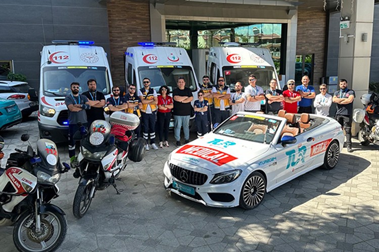 59.Cumhurbaşkanlığı Türkiye Bisiklet Turu'nun                                         bisikletçilerine ve konvoyuna Sağlık Bakanlığı'nın deneyimli ekipleri destek verdi