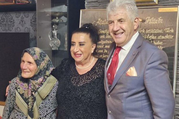 Hollanda'da Atatürk Müzesi açıldı