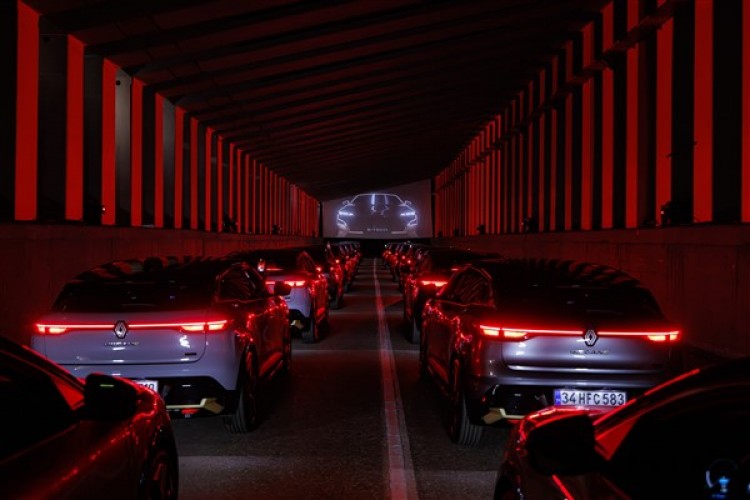 Renault Megane E-Tech yüzde 100 Elektrikli Lansmanı, 5 ödül aldı