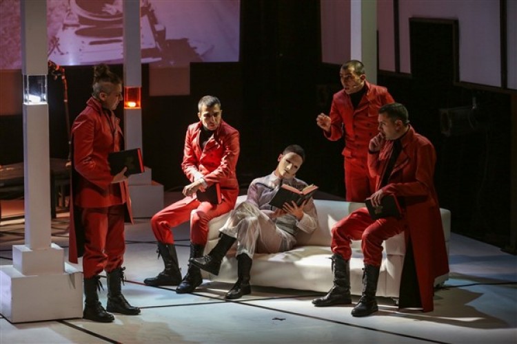 Nilüfer Tiyatro Festivali'nde 14 oyun seyirci ile buluşacak