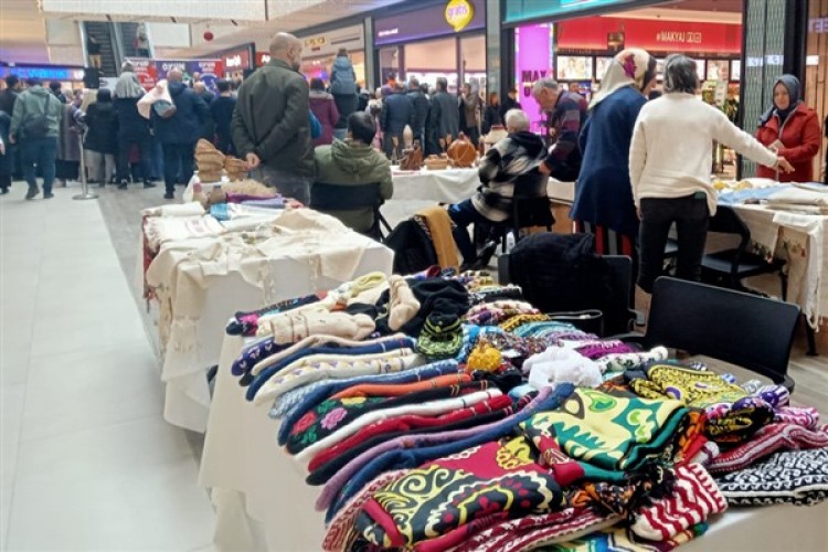 Rize'de Geleneksel ve Yöresel El Sanatları Sergisi açıldı