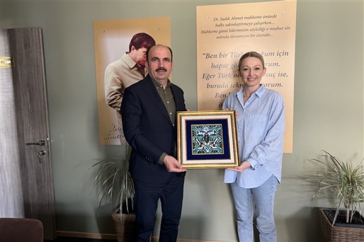 TDBB Başkanı Altay, Yunanistan'da yaşayan Türklerle bir araya geldi