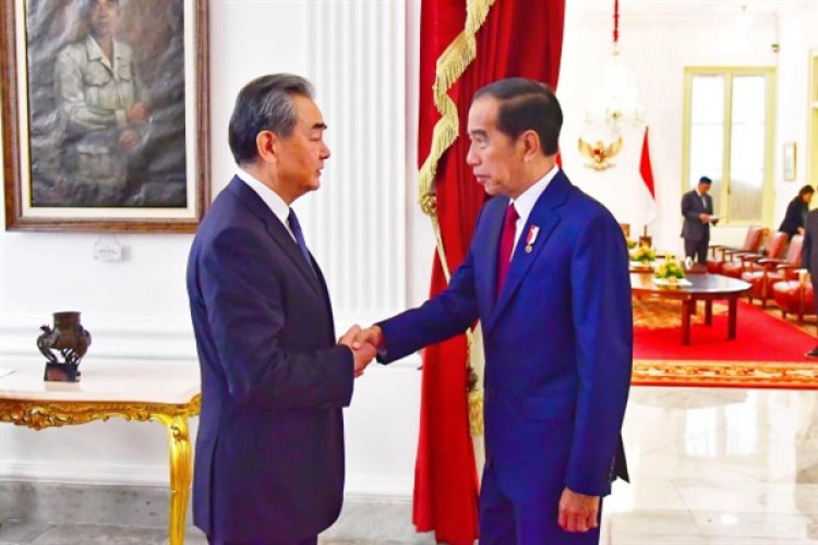 Endonezya Devlet Başkanı Widodo, Wang Yi'yi kabul etti