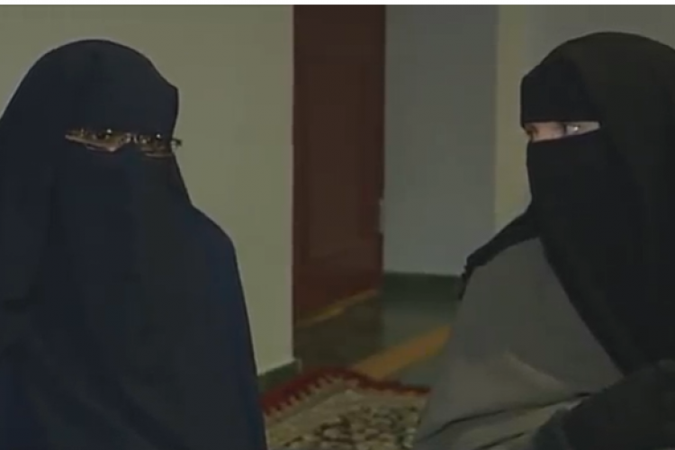 Kremlin: Müslümanlar diğer inançlardan kadınlara da saygı göstermeli