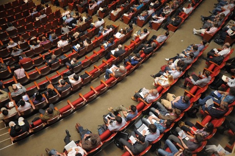 Bakan Yardımcısı Bozay, Türk-Alman Üniversitesi'nde düzenlenen konferansa katıldı