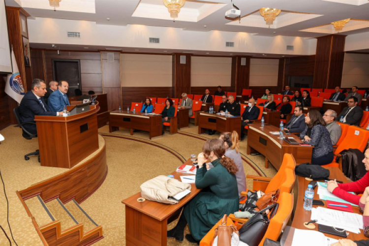 Mersin'de kadına yönelik şiddetle mücadelede toplantısı düzenlendi