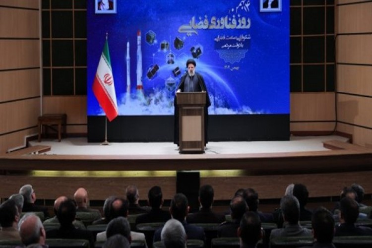 İran Cumhurbaşkanı Reisi, "Ulusal Uzay Teknolojisi Günü" törenine katıldı