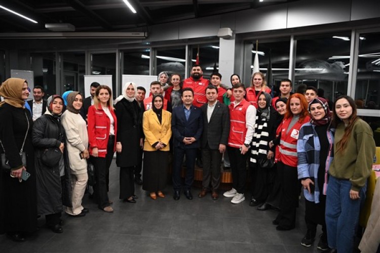 Tuzla, 6 Şubat Depremi'nde kaybettiklerini unutmadı