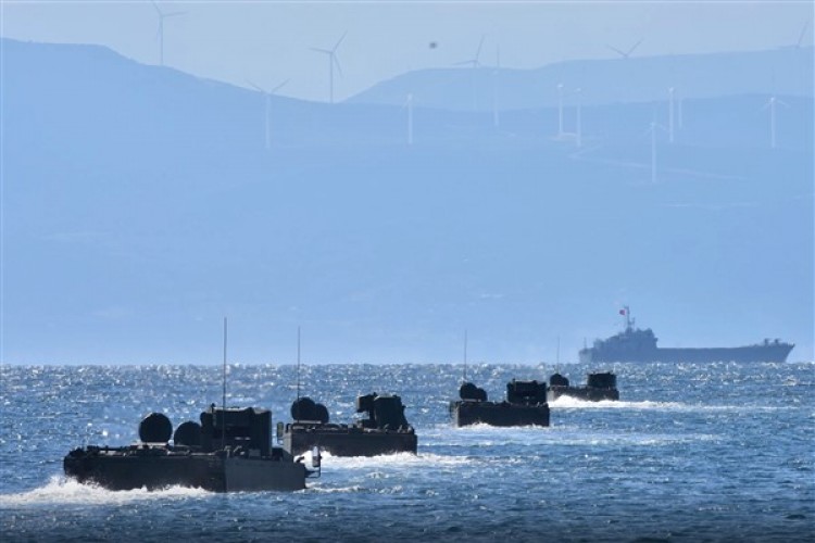 İzmir Körfezi ve Aksaz açıklarında, Fiili Silah ve Harekata Hazırlık Eğitimleri yapıldı