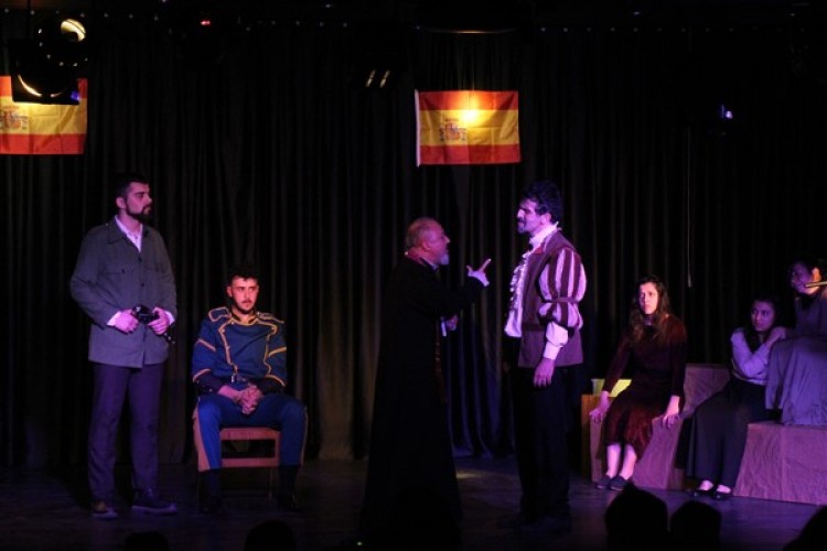 İzmir'de Mahalle Tiyatroları perdesini 5. kez araladı