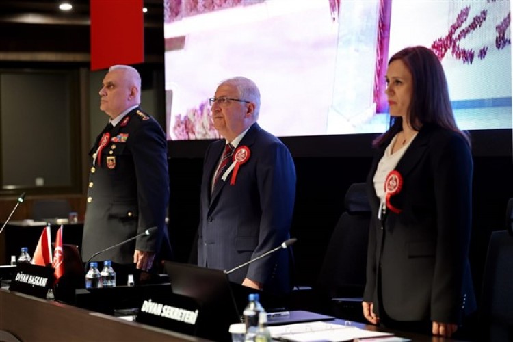 Bakan Güler, OYAK'ın 64'üncü genel kurulunda divan başkanlığı yaptı