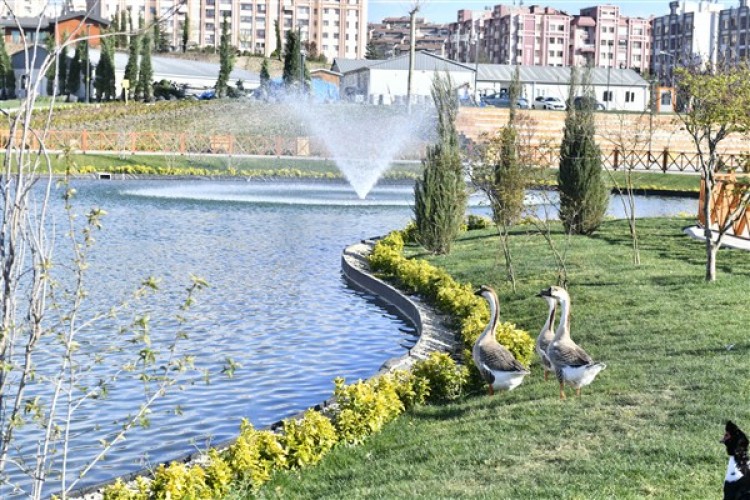 Batıkent Rekreasyon Alanı'nın 1. etabı vatandaşlara açıldı