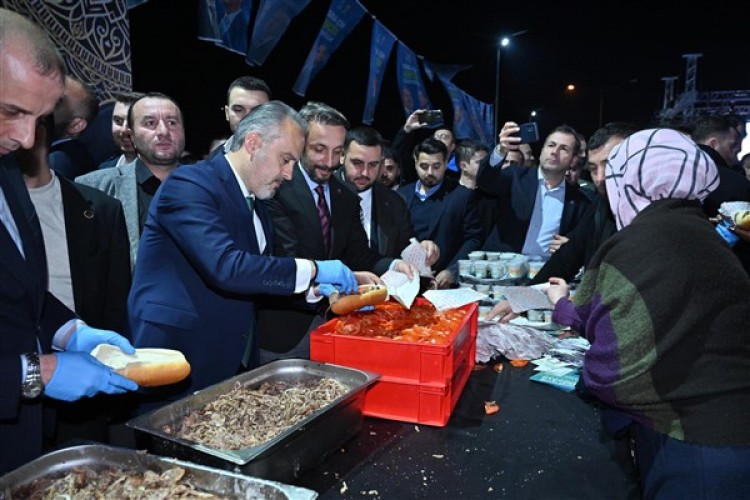 Başkan Aktaş: Biz Bursa'nın her köşesinde gülümsüyoruz