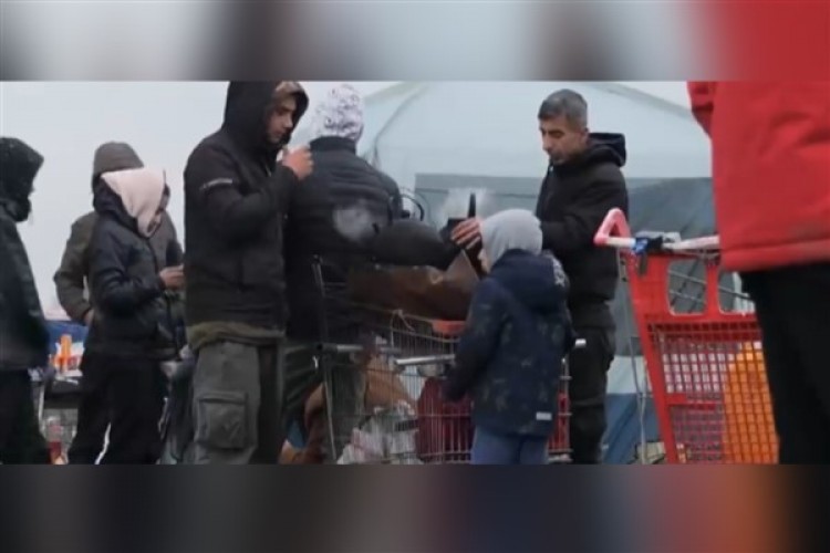 İngiltere sığınmacıların Ruanda'ya gönderilmesini öngören tasarıyı kabul etti