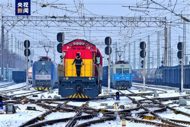 Çin-Avrupa yük trenleriyle iki ayda 310 bin TEU mal taşındı