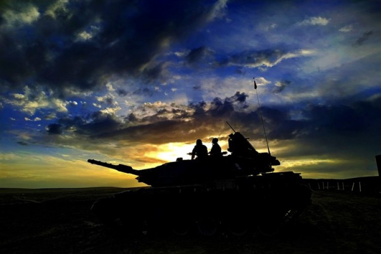 Ankara'da tank topu atışları icra edildi