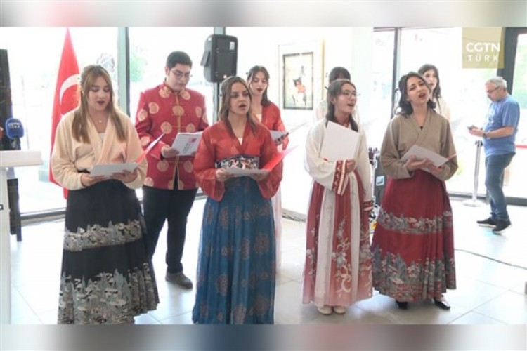 Ankara'da büyüleyici Çin ipek, nakış ve heykel sergisi