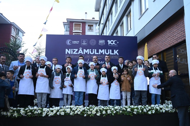 Konya'da Nizamülmülk Bilgehanesi ve Lise Medeniyet Akademisi açıldı