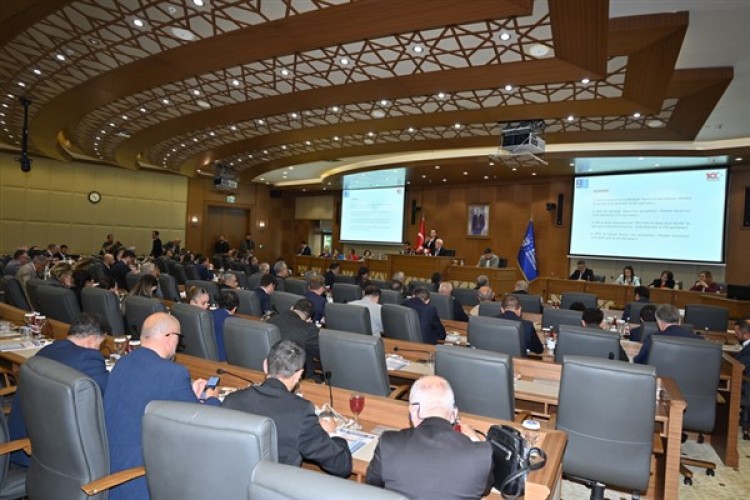 Başkan Bozbey: Zincir marketlere nüfus kriteri getirmek zorundayız