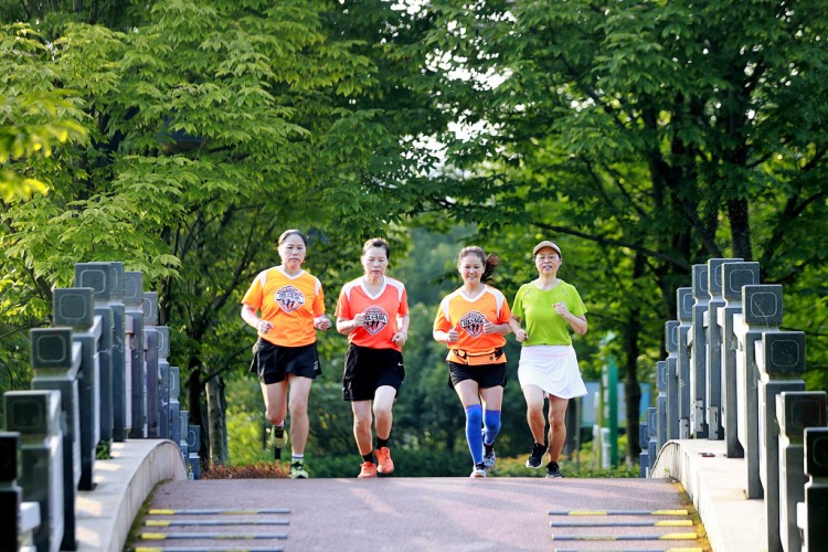 Çin'de hava kalitesi hedeflerin ötesinde iyileşme gösterdi