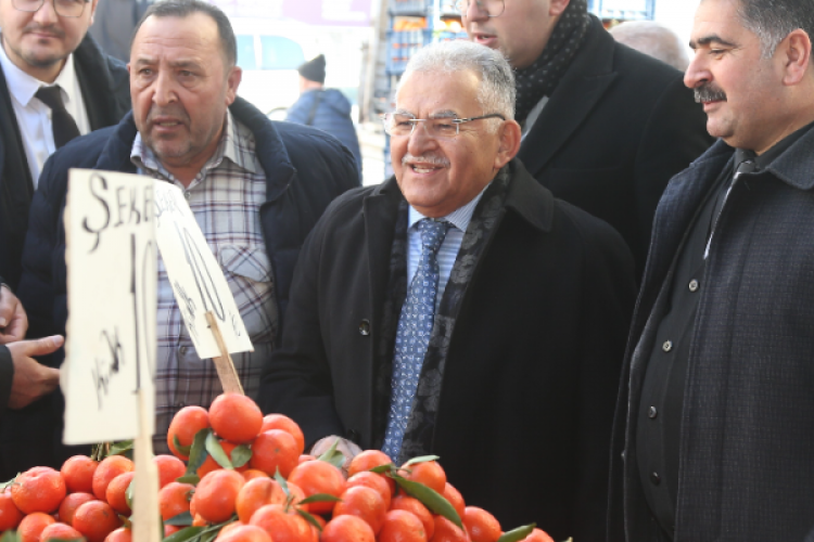 Başkan Büyükkılıç: "Pazar esnafımızın sıcaklığı içimizi ısıttı"