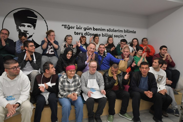 Başkan Çalık, down sendromlu çocuklarla bir araya geldi