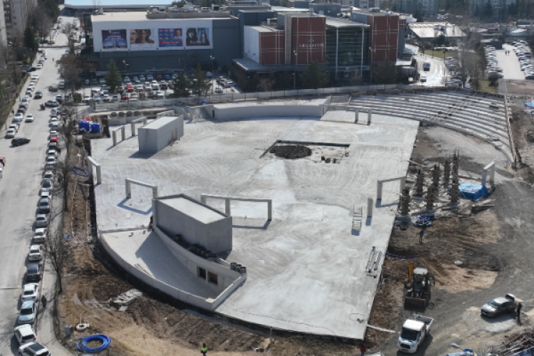 Ankara'da "Kapalı Otopark ve Kent Meydanı Projesi"nin çalışmaları sürüyor