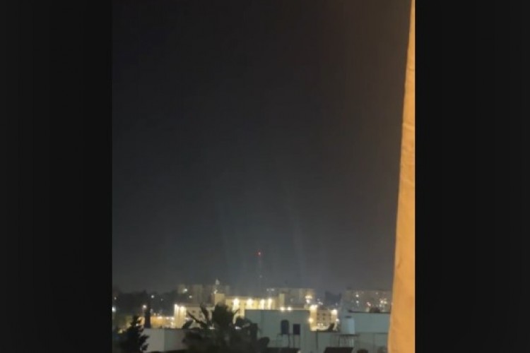 İran İsrail'e yüzlerce İHA ve füzeyle saldırdı