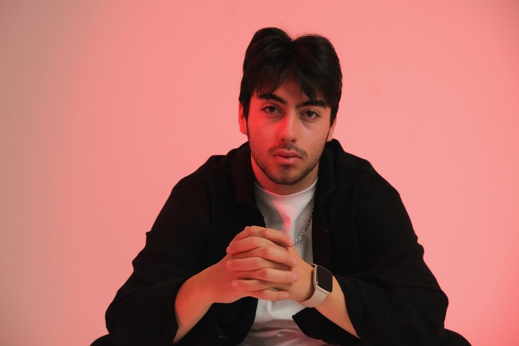 Ezheran'ın yeni single'ı "Aslında" çıkıyor