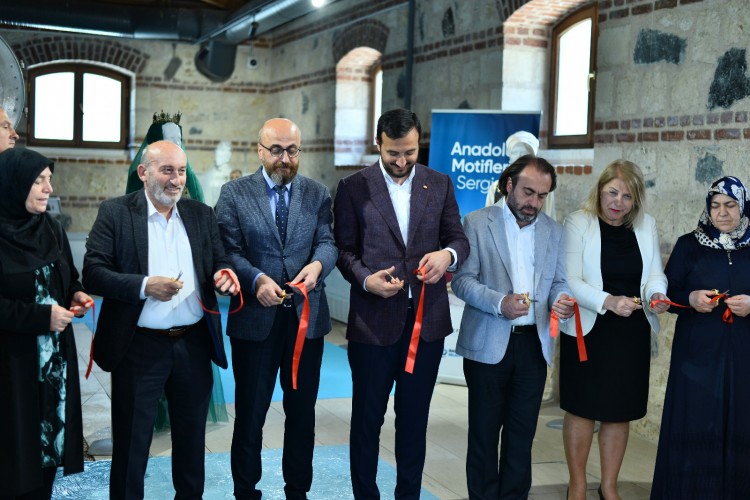 Anadolu Motifleri sergisi Rami Kütüphanesi'nde sergileniyor