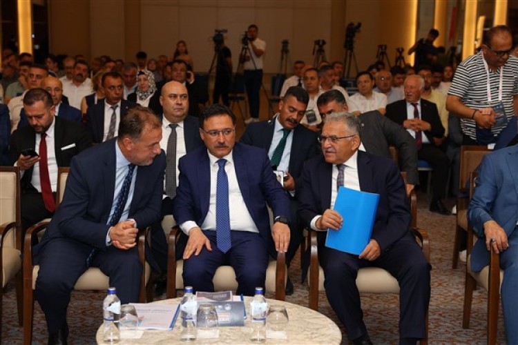 Başkan Büyükkılıç, Mesleki Eğitim Çalıştayı'na katıldı