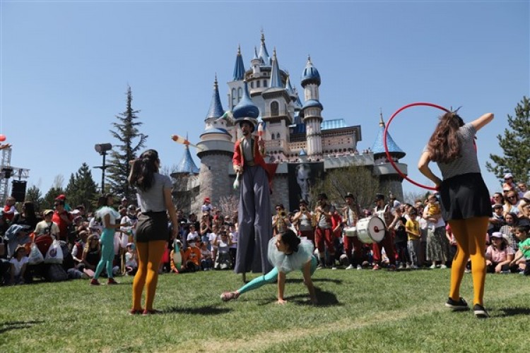 Başkan Ünlüce, 9. Çocuk Şenliği'ne çocuklar ve aileleri davet etti