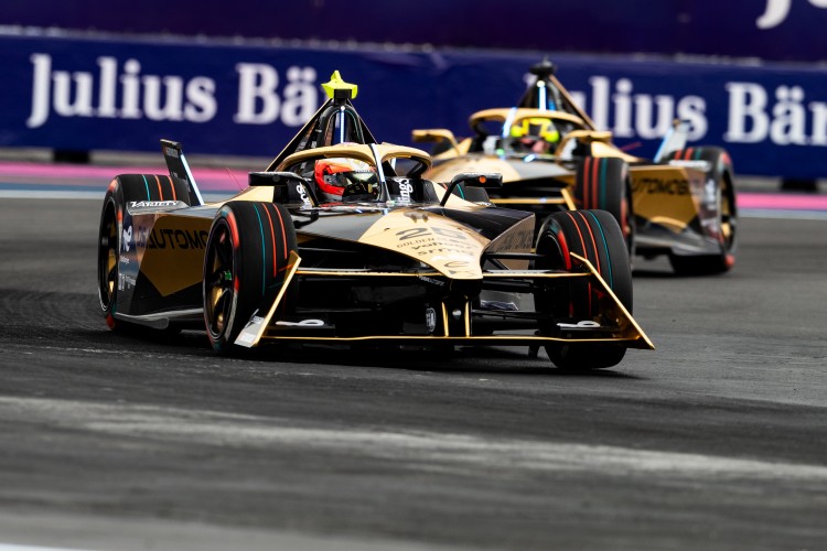 DS Automobiles'in Formula E pilotu Vergne, bir başarıya daha imza attı