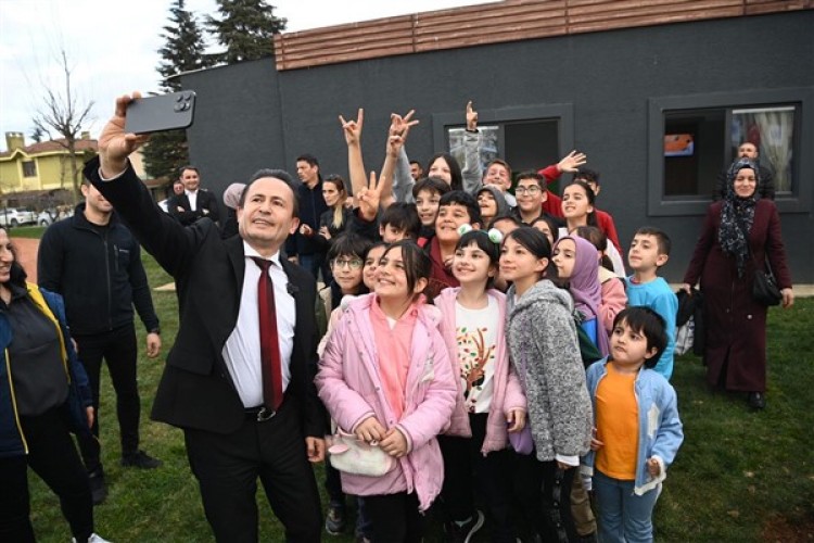 Tuzla'ya Çınar Gençlik Eğitim ve Spor Kompleksi