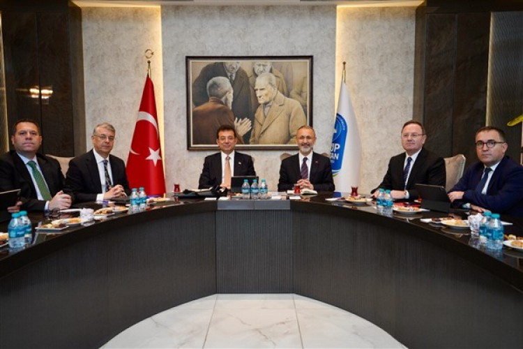 İmamoğlu'ndan Eyüpsultan Belediye Başkanı Özmen'e tebrik ziyareti