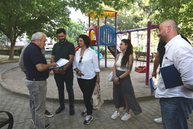 Başkan Özdemir, Nilüfer'in parklarını inceledi