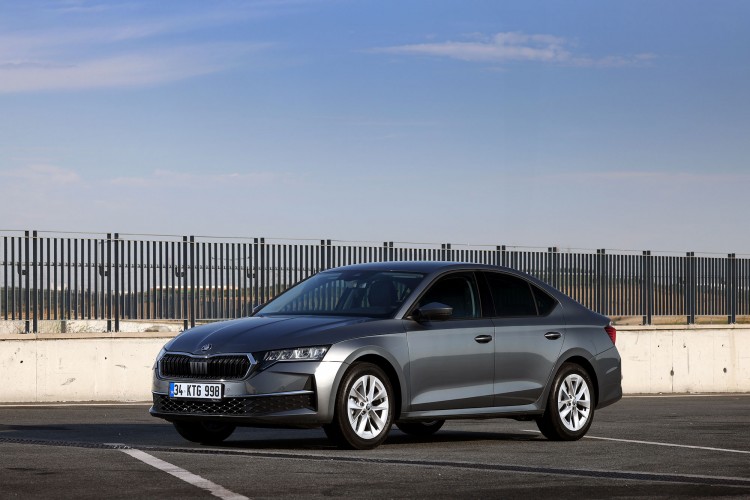 Skoda'nın yenilenen modelleri satışa sunuldu