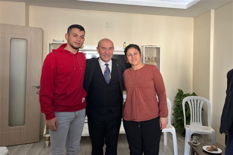 Başkan Soyer, Osmaniye'de depremzedelerle buluştu