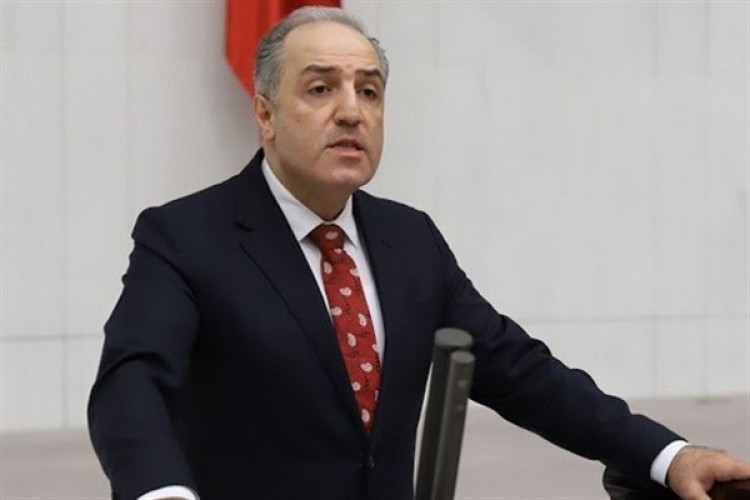 Yeneroğlu, 5 Nisan Avukatlar Günü'nü kutladı