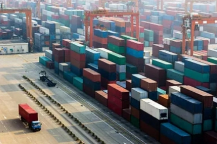 Çin'in lojistik hacmi 352 trilyon yuanın üzerine çıktı