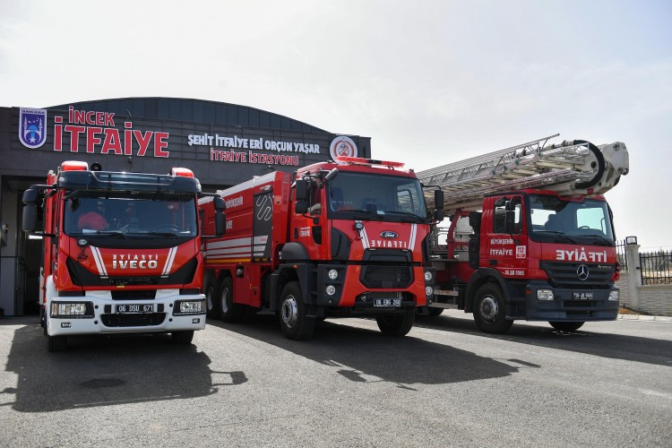 Ankara'daki Çakırlar ile İncek'te bulunan itfaiye istasyonları hizmet vermeye başladı